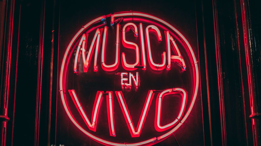 Cartel "Música en vivo"