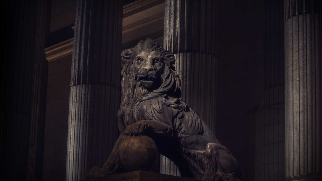 León del Congreso de los Diputados
