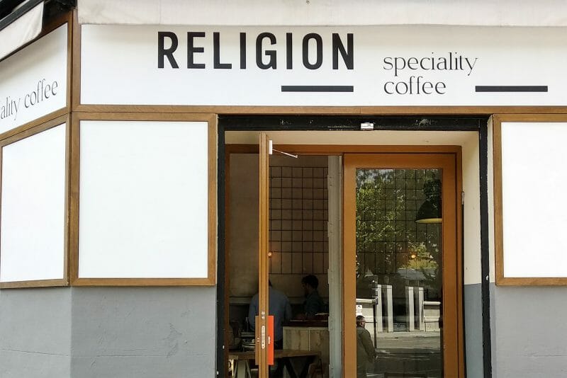 Fachada del Religion Speciality coffee en Madrid 