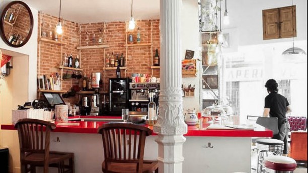 microteatro madrid Interior de La Infinito Café Libros